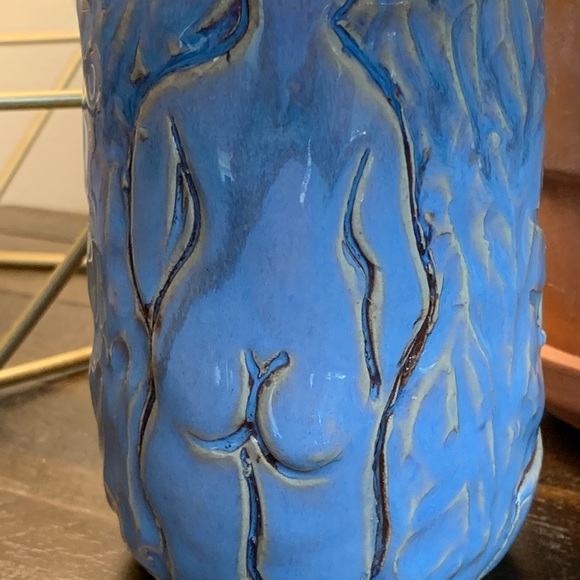 ANA LEMUS Pottery Cup - Picture 10 of 14